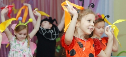 Праздник «Весенний букет» в детском саду «Интеграл», м.Щукинская